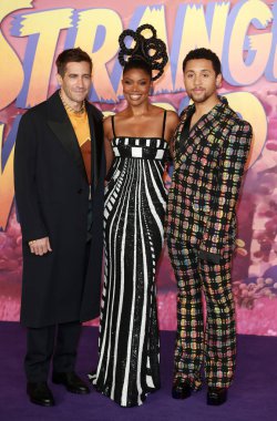 Jake Gyllenhaal, Gabrielle Union ve Jaboukie Young-White 17 Kasım 2022 'de Londra, İngiltere' deki Cineworld Leicester Meydanı 'ndaki İngiltere' nin Yabancı Dünya galasına katıldılar..