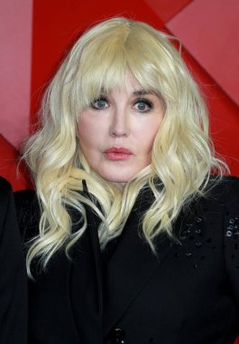 Isabelle Adjani, The Royal Albert Hall 'da The Fashion Awards 2022' ye katıldı..