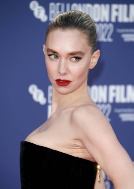 Vanessa Kirby, 10 Ekim 2022 'de İngiltere' nin başkenti Londra 'daki Southbank Centre' da The Son UK galasına katılır..