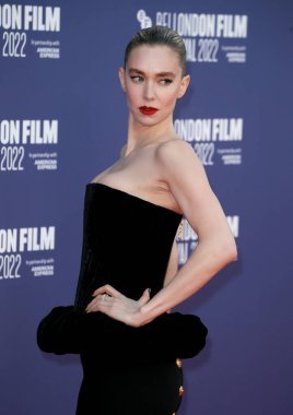 Vanessa Kirby, 10 Ekim 2022 'de İngiltere' nin başkenti Londra 'daki Southbank Centre' da The Son UK galasına katılır..