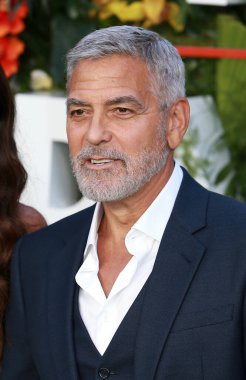 George Clooney, İngiltere 'nin başkenti Londra' da bulunan Odeon Luxe Leicester Meydanı 'nda düzenlenen Dünya Cennete Bilet Fuarı' na katılmaktadır..