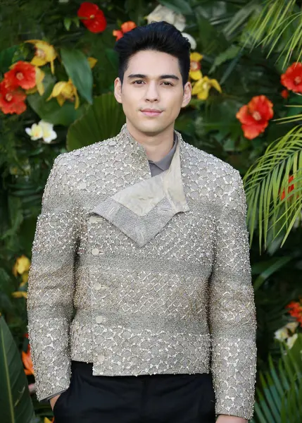 Maxime Bouttier, İngiltere 'nin başkenti Londra' da bulunan Odeon Luxe Leicester Meydanı 'nda düzenlenen Dünya Cennete Bilet Fuarı' na katılmaktadır..