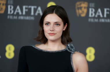 Meg Bellamy, 18 Şubat 2024 'te Londra' daki The Royal Festival Hall 'da düzenlenen 2024 EE BAFTA Film Ödülleri' ne katılır..