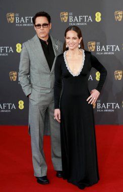 Robert Downey Jr ve Susan Downey, 18 Şubat 2024 'te Londra' daki The Royal Festival Hall 'da düzenlenen 2024 EE BAFTA Film Ödülleri' ne katıldılar..