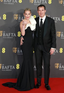 Molly Sims ve Scott Stuber, 18 Şubat 2024 'te Londra' daki Royal Festival Hall 'da düzenlenen 2024 EE BAFTA Film Ödülleri' ne katıldılar..