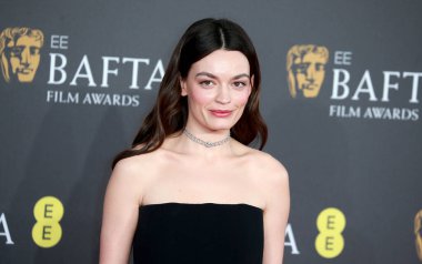 Emma Mackey, 18 Şubat 2024 'te Londra' daki Royal Festival Hall 'da düzenlenen 2024 EE BAFTA Film Ödülleri' ne katılır..