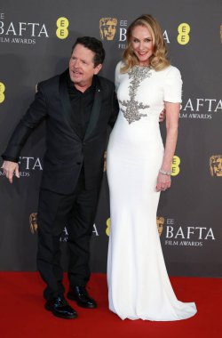 Michael J. Fox ve Tracy Pollan, 18 Şubat 2024 'te Londra' daki The Royal Festival Hall 'da düzenlenen 2024 EE BAFTA Film Ödülleri' ne katıldılar..