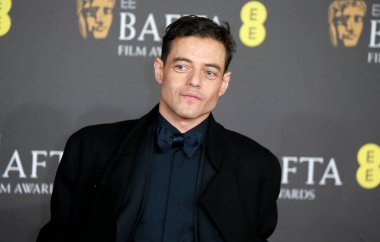 Rami Malek, 18 Şubat 2024 'te Londra' daki The Royal Festival Hall 'da düzenlenen 2024 EE BAFTA Film Ödülleri' ne katılır..
