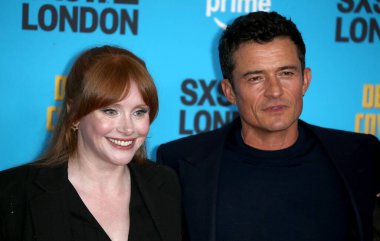 Bryce Dallas Howard ve Orlando Bloom, 4 Haziran 2025 tarihinde Londra, İngiltere 'deki Barbican Centre' da yapılan Derin Kapaklı Dünya Prömiyerine katıldılar..