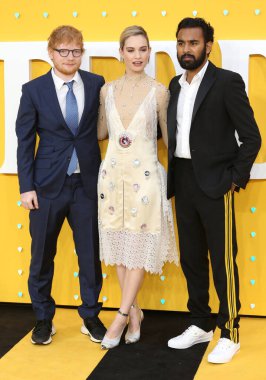 Ed Sheeran, Lily James ve Himesh Patel, 18 Haziran 2019 'da Londra, İngiltere' de bulunan Odeon Luxe Leicester Meydanı 'ndaki 
