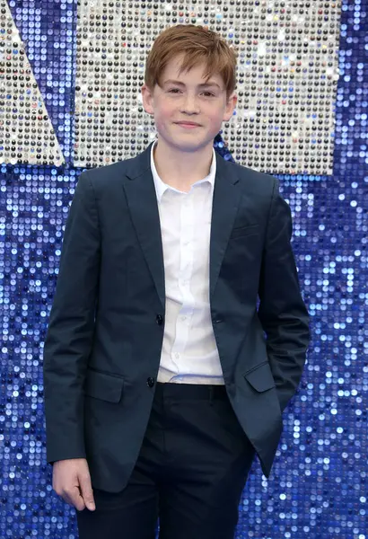 Kit Connor, 20 Mayıs 2019 'da Londra, İngiltere' deki Odeon Leicester Meydanı 'ndaki Rocketman UK galasına katılır..