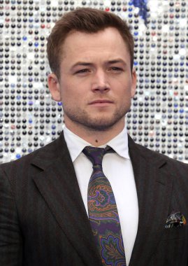 Taron Egerton, 20 Mayıs 2019 'da Londra, İngiltere' deki Odeon Leicester Meydanı 'ndaki Rocketman UK galasına katılır..