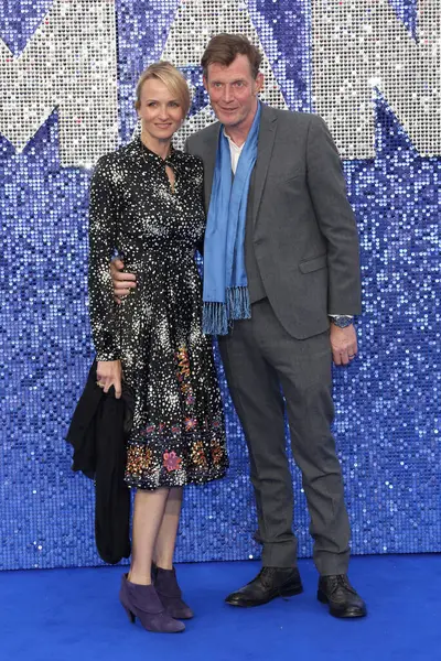 Jason Flemyng ve Elly Fairman, 20 Mayıs 2019 'da Londra' daki Odeon Leicester Meydanı 'ndaki Rocketman UK Premiere' e katıldılar..
