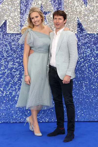 Sofya Wellesley ve James Blunt, 20 Mayıs 2019 'da Londra, İngiltere' deki Odeon Leicester Meydanı 'ndaki Rocketman UK Premiere' e katıldılar..