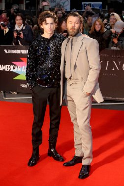 Timothee Chalamet ve Joel Edgerton, İngiltere 'nin başkenti Londra' da 3 Ekim 2019 'da Odeon Luxe Leicester Meydanı' nda düzenlenen 63..