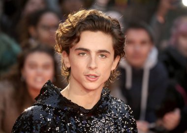 Timothee Chalamet, İngiltere 'nin başkenti Londra' da 3 Ekim 2019 'da Odeon Luxe Leicester Meydanı' nda düzenlenen 63..