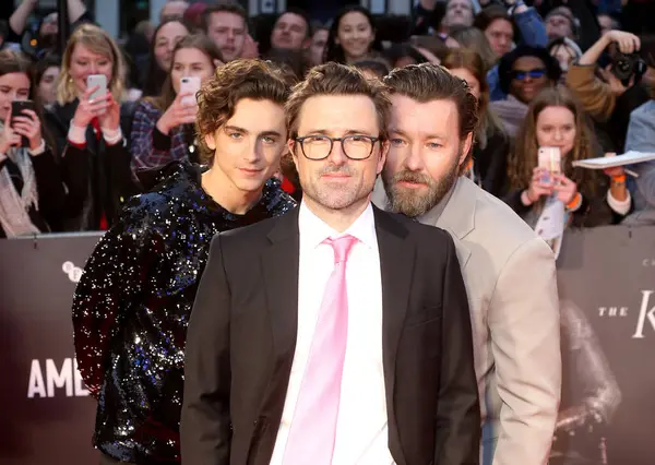 Timothee Chalamet, David Michod ve Joel Edgerton, İngiltere 'nin başkenti Londra' da 3 Ekim 2019 'da Odeon Luxe Leicester Meydanı' nda düzenlenen 63..