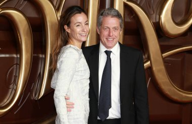 Anna Elisabet Eberstein ve Hugh Grant 28 Kasım 2023 'te Londra' daki The Royal Festival Hall 'da Wonka World Premiere' e katıldılar..