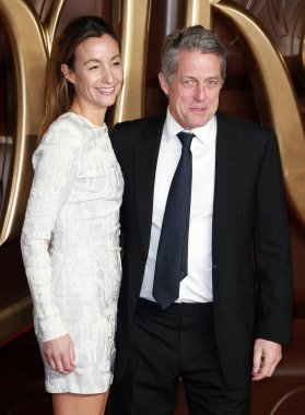 Anna Elisabet Eberstein ve Hugh Grant 28 Kasım 2023 'te Londra' daki The Royal Festival Hall 'da Wonka World Premiere' e katıldılar..