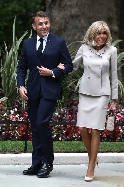Emmanuel Macron, Fransa Başkanı ve Brigitte Macron, Fransa First Lady 'si 9 Temmuz 2025' te İngiltere 'nin başkenti Londra' ya vardılar..