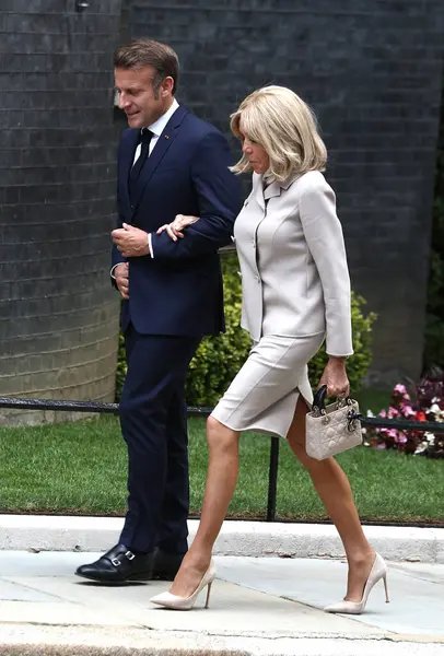 Emmanuel Macron, Fransa Başkanı ve Brigitte Macron, Fransa First Lady 'si 9 Temmuz 2025' te İngiltere 'nin başkenti Londra' ya vardılar..