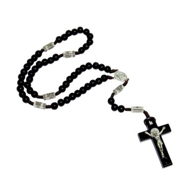 Siyah boncuklardan oluşan zarif bir tespih. Hristiyan inancının sembolü olan gümüş bir haçı vurguluyor..