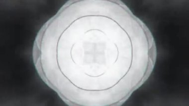 Tek renkli zarif hipnotik kaleydoskop. Dinamik arka plan. Psikedelik animasyon. Soyut barışçıl çiçek görselleri.