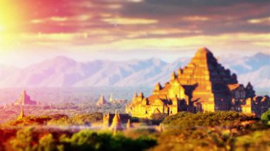 Eski Bagan, Myanmar 'daki tapınakların hava izleri. Dünya mirası bölgesi. Bokeh etkisi.