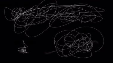 Beyaz grunge kaleminin tek renkli animasyonu siyah arkaplana ince çizgiler çizer. Düşük çerçeve etkisi. Kusursuz döngü.