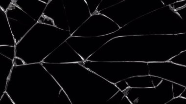 Gerçekçi parçalanmış ve kırılmış cam animasyonu.