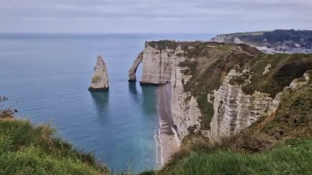 Sightseeing View Famous Rock Known Aiguille Etretat Normandy France Famous — стоковое видео