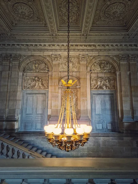 Architectural Details Staircase Ornate Hall Glowing Vintage Chandelier Hangs Ceiling — Stock Photo, Image