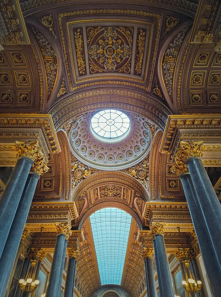 Architectonische Details Met Het Glazen Plafond Gouden Ornamenten Paleis Van — Stockfoto