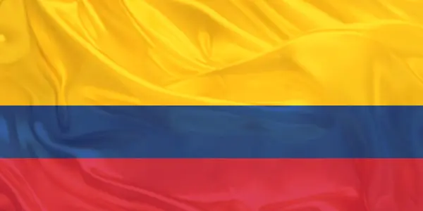 Kolombiya bayrak sallayarak yakın çekim