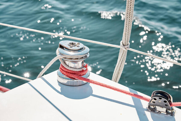 Фото яхты на море и палубе