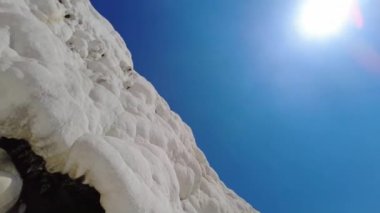 Pamukkale turizm için güzel bir yerdir.
