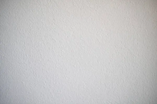 Beyaz beton dokulu duvar