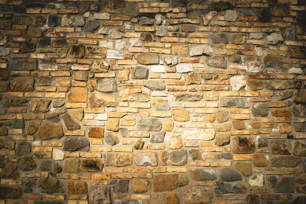 Eski bir kalenin duvarı