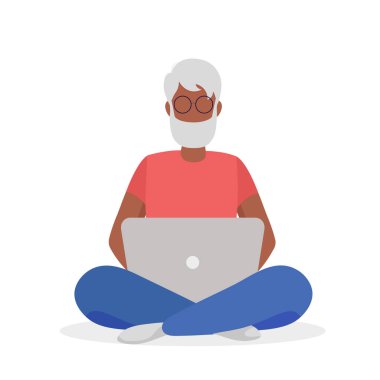 Gözlüklü ve sakallı yaşlı bir adam bilgisayarda oturuyor ve çalışıyor. Düz bir şekilde vektör illüstrasyonu. Beyaz arkaplanda izole.