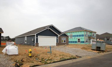 Greenfield, Indiana, ABD - 22 Eylül 2024: Bir ev inşaatı patlaması orta batıdaki banliyölerde yeni bir ev inşaatına yol açtı. Greenfield, Indiana.