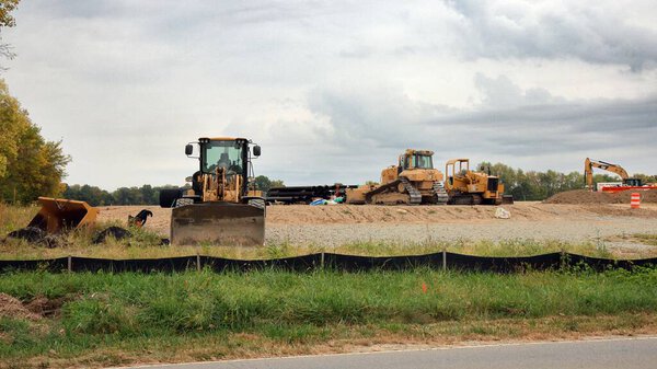 McCordsville, Indiana, USA -September 22 2024: A home building boom leads to new home construction in the suburbs in the middle west. Маккордсвилл.