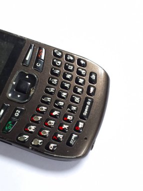 cep telefonu beyaz arkaplanda izole edildi