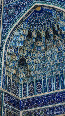 Gur-Emir 'in kemerli girişi, Tamerlane' in mozolesi. Orta Çağ Orta Asya mimarisi. Özbekistan, Semerkand şehri