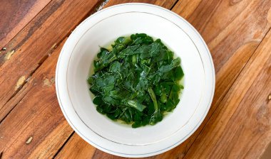 Bir kase Sayur kelor mu yoksa sebze çorbası mı?.