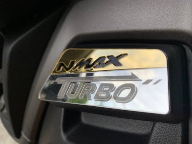 Parepare, Endonezya - 26 Eylül 2024: Yamaha Nmax Turbo motorsiklet gösterge paneli tasarımı.