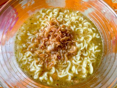 Hazır şehriye çorbası. 