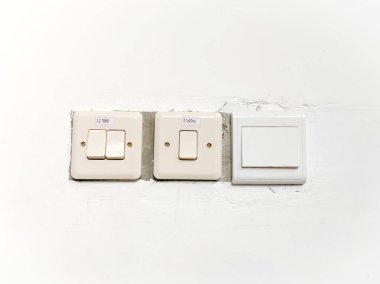 Duvardaki ışık düğmesi