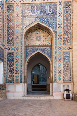 Shah-i-Zinda Semerkant, Özbekistan 'da bir nekropoldür.. 