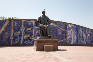Mirzo Ulugbek 'in Semerkand Özbekistan' daki gözlemevindeki heykeli