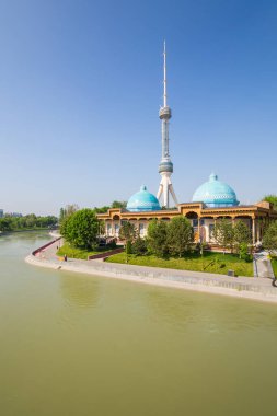 Taşkent Televizyon Kulesi, Özbekistan 'ın başkenti Taşkent' te bulunan 375 metre yüksekliğinde bir kuledir.
